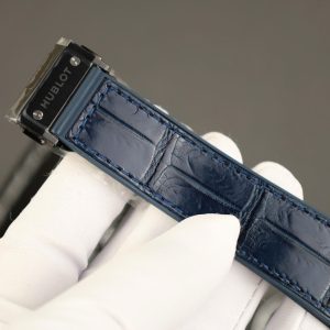 Hublot Classic Fusion Rep 11 Cao Cấp Vỏ Gốm Đen Máy SW300 Màu Xanh Blue 42mm (2)