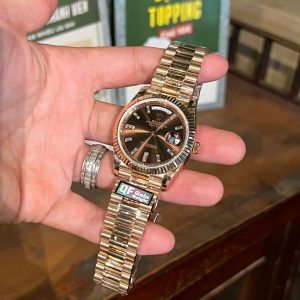 Rolex Day-Date 228235 Rep 11 Cao Cấp Mặt Chocolate Trọng Lượng 186 Gram Nhà Máy QF 40mm (2)
