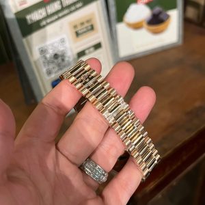 Rolex Day-Date 228235 Rep 11 Cao Cấp Mặt Chocolate Trọng Lượng 186 Gram Nhà Máy QF 40mm (2)