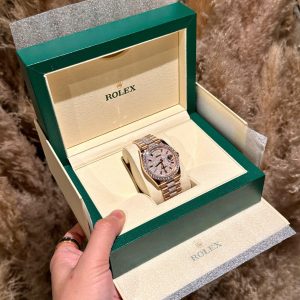 Đồng Hồ Rolex Day-Date Replica Cao Cấp Độ Moissanite Bọc Vàng Hồng 18K 40mm (8)