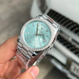 Rolex Rep 11 Day-Date Mặt Xanh Băng Trọng Lượng 158 Gram Viền Đính Kim Cương Moissanite QF 36mm (2)