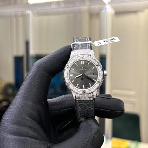 Hublot Classic Fusion Nữ Mặt Xám Chế Tác Kim Cương Moissanite Hong Kong 33mm (2)