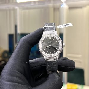 Hublot Classic Fusion Nữ Mặt Xám Chế Tác Kim Cương Moissanite Hong Kong 33mm (2)