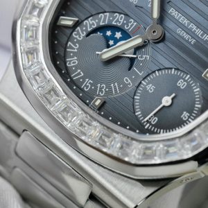 Patek Philippe Nautilus 5724G Rep 11 Mặt Tinh Chỉnh + Đính Kim Cương Moissanite Baguette 40mm (2)