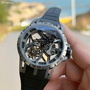 Roger Dubuis Replica Cao Cấp Excalibur RDDBEX0748 Tourbillon Mặt Lộ Cơ Nhà Máy BBR 45mm (2)
