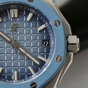 Audemars Piguet Replica Cao Cấp Royal Oak Offshore 15605SK Viền Cao Su Xanh 43mm (2)