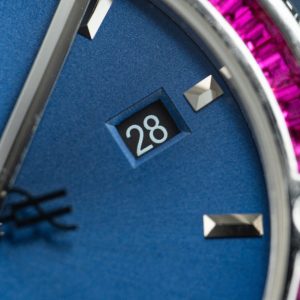 Đồng Hồ Hublot Classic Fusion Titanium Rainbow Độ Viền Đá Quý Nhân Tạo Chế Tác 42mm (8)