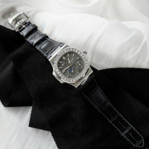 Đồng Hồ Patek Philippe Nautilus 5724G Rep 1 1 Đính Đá Mặt Xám Nhà Máy PPF 40mm (6)