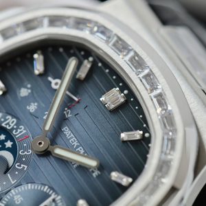 Đồng Hồ Patek Philippe Nautilus 5724G Rep 1 1 Đính Đá Mặt Xanh Nhà Máy PPF 40mm (10)