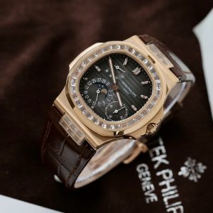 Đồng Hồ Patek Philippe Nautilus 5724R Rep 1 1 Đính Đá Dây Da Nhà Máy PPF 40mm (11)