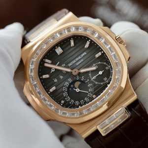 Đồng Hồ Patek Philippe Nautilus 5724R Rep 1 1 Đính Đá Dây Da Nhà Máy PPF 40mm (11)