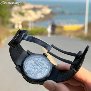 Roger Dubuis DBEX0577 Chế Tác Vỏ Carbon Bộ Chuyển Động Tourbillon Nhà Máy BBR 42mm (1)