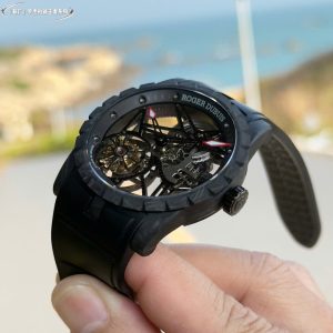 Roger Dubuis DBEX0577 Chế Tác Vỏ Carbon Bộ Chuyển Động Tourbillon Nhà Máy BBR 42mm (1)