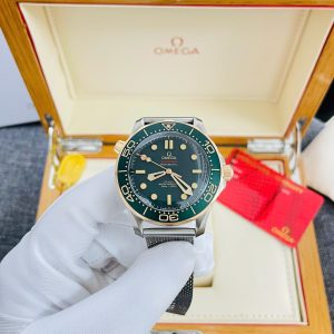 Đồng Hồ Omega Seamaster Bronze Gold on Titanium Replica Mặt Xanh Lá Nhà Máy VS 42mm (4)