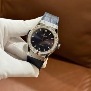Hublot Classic Fusion Replica 11 Nam Màu Xanh Blue Viền Đính Đá Xưởng HB 42mm (2)