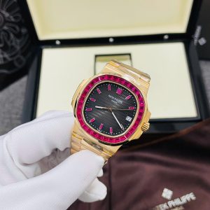 Patek Philippe Nautilus 5723 Chế Tác Bọc Vàng 18K + Ruby Tổng Hợp 40mm (2)