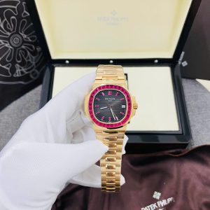 Patek Philippe Nautilus 5723 Chế Tác Bọc Vàng 18K + Ruby Tổng Hợp 40mm (2)