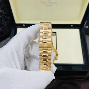 Patek Philippe Nautilus 5723 Chế Tác Bọc Vàng 18K + Ruby Tổng Hợp 40mm (2)