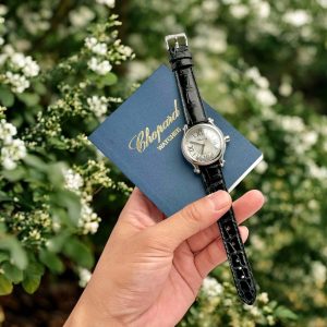 Đồng Hồ Chopard Replica Cao Cấp Happy Sport Mặt Đá Xoay Dây Da Đen 36mm (1)