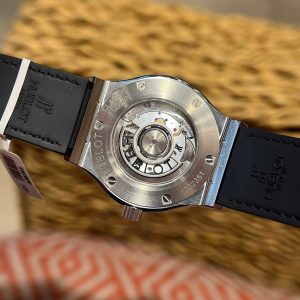 Đồng Hồ Hublot Classic Fusion Titanium Diamonds Pavé Đính Full Moissanite Hong Kong 42mm (3)