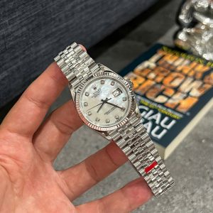 Đồng Hồ Rolex DateJust 126234 Chế Tác Mặt Xà Cừ Tự Nhiên Đính Moissanite Xưởng VS Rep 11 36mm (6)