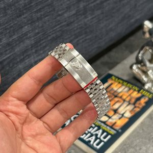 Đồng Hồ Rolex DateJust 126234 Chế Tác Mặt Xà Cừ Tự Nhiên Đính Moissanite Xưởng VS Rep 11 36mm (6)