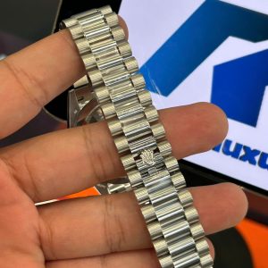 Rolex Day-Date Replica Cao Cấp Đính Kim Cương Tổng Hợp Nặng 200 Gram 40mm (1)