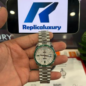 Rolex Day-Date Replica Cao Cấp Đính Kim Cương Tổng Hợp Nặng 200 Gram 40mm (1)