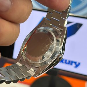 Rolex Day-Date Replica Cao Cấp Đính Kim Cương Tổng Hợp Nặng 200 Gram 40mm (1)