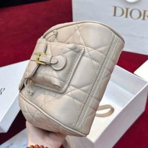 Ba Lô Dior Caro Mini Màu Hồng Nhạt Like Auth 18cm (2)