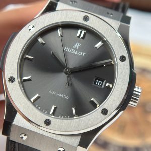 Hublot Classic Fusion Titanium Chế Tác Màu Xám Trọng Lượng 84 Gram Nhà Máy JJZ 42mm (2)