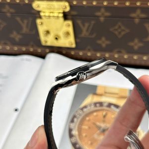 Hublot Classic Fusion Titanium Chế Tác Màu Xám Trọng Lượng 84 Gram Nhà Máy JJZ 42mm (2)