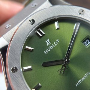 Hublot Classic Fusion Titanium Replica 11 Màu Xanh Lá Cây Trọng Lượng 84 Gram Nhà Máy JJZ 42mm (2)