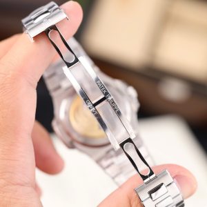 Patek Philippe Nautilus 5711 Replica Cao Cấp Mặt Trắng Máy Khắc Nhà Máy BBF 40mm (1)