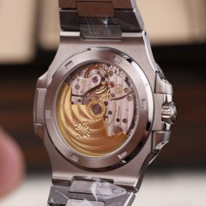 Patek Philippe Nautilus 5711 Replica Cao Cấp Mặt Trắng Máy Khắc Nhà Máy BBF 40mm (1)