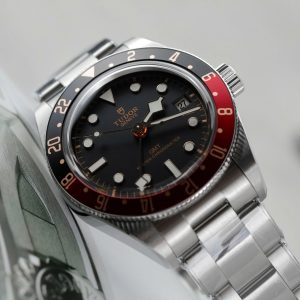 Tudor Black Bay GMT Mặt Đen Máy Cơ Thụy Sỹ Replica Cao Cấp Nhà Máy ZF 39mm (2)