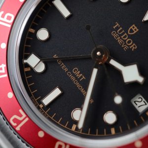 Tudor Black Bay GMT Mặt Đen Máy Cơ Thụy Sỹ Replica Cao Cấp Nhà Máy ZF 39mm (2)