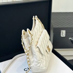 Túi Xách Nữ Chanel Hobo Like Auth Màu Trắng Khóa Vàng 22cm (2)