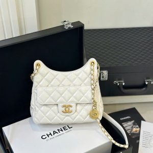 Túi Xách Nữ Chanel Hobo Like Auth Màu Trắng Khóa Vàng 22cm (2)