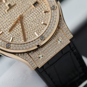 Hublot Classic Fussion King Gold Replica Cao Cấp Đính Full Kim Cương Moissanite 42mm (2)