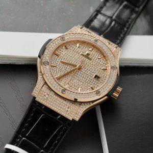 Hublot Classic Fussion King Gold Replica Cao Cấp Đính Full Kim Cương Moissanite 42mm (2)