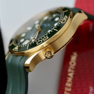 Omega Seamaster Diver 300M Replica 11 Màu Xanh Lá Cây Nhà Máy VS 42mm (2)