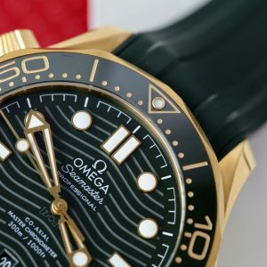 Omega Seamaster Diver 300M Replica 11 Màu Xanh Lá Cây Nhà Máy VS 42mm (2)