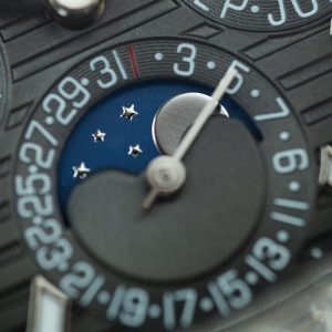 Patek Philippe Nautilus 5740 Replica Cao Cấp Mặt Xám Viền Đính Đá Baguette 40mm (1)