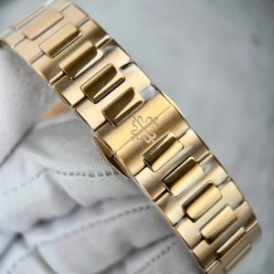 Patek Philippe Nautilus 7118 Rep 11 Mặt Trắng Viền Độ Kim Cương Moissanite 35 (2)