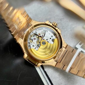 Patek Philippe Nautilus 7118 Rep 11 Mặt Trắng Viền Độ Kim Cương Moissanite 35 (2)