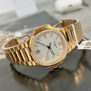 Patek Philippe Nautilus 7118 Rep 11 Mặt Trắng Viền Độ Kim Cương Moissanite 35 (2)
