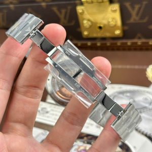 Vacheron Constantin Overseas Ultra-Thin 2000V Rep Cao Cấp Mặt Trắng Dây Kim Loại Xưởng 8F 40mm (2)