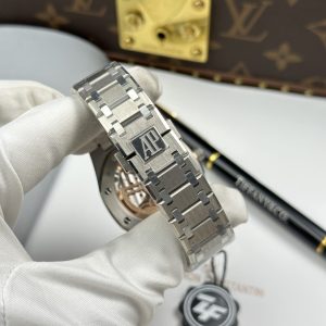 Audemars Piguet Royal Oak Extra-thin Jumbo 16202 Chế Tác Mặt Màu Đỏ Đô Dây Kim Loại Xưởng ZF 39mm (2)