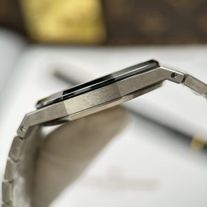 Audemars Piguet Royal Oak Extra-thin Jumbo 16202 Chế Tác Mặt Màu Đỏ Đô Dây Kim Loại Xưởng ZF 39mm (2)